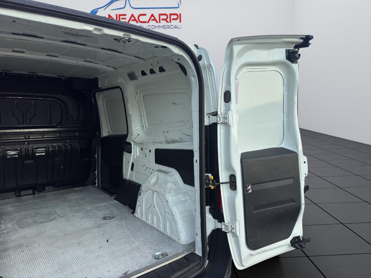 Fiat Doblo MAXI N1 1.4 N.P(PL-TN-L2H1)3 POSTI-BENZINA METANO-SENSORI-SCADENZA BOBOLE 2028-
