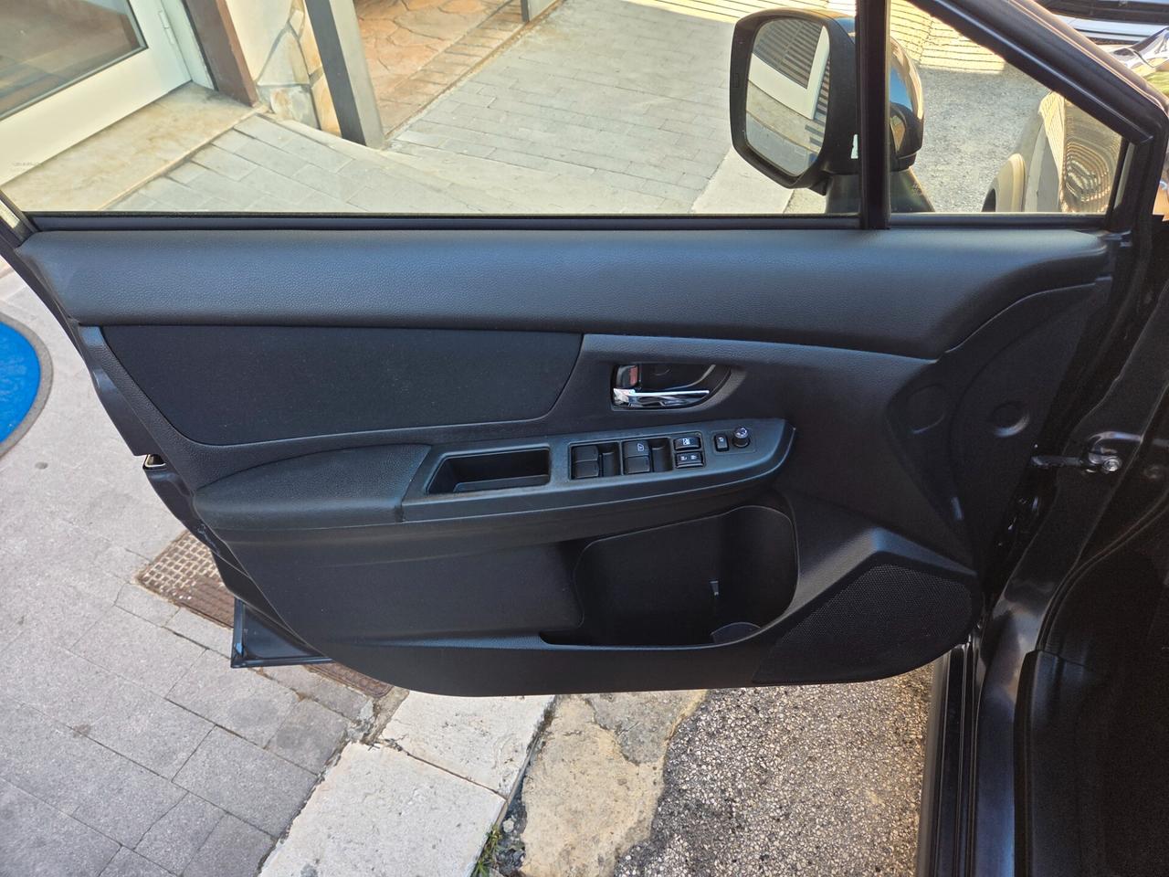 SUBARU XV 2.0 DIESEL 147 CV TETTO APRIBILE KMCERT