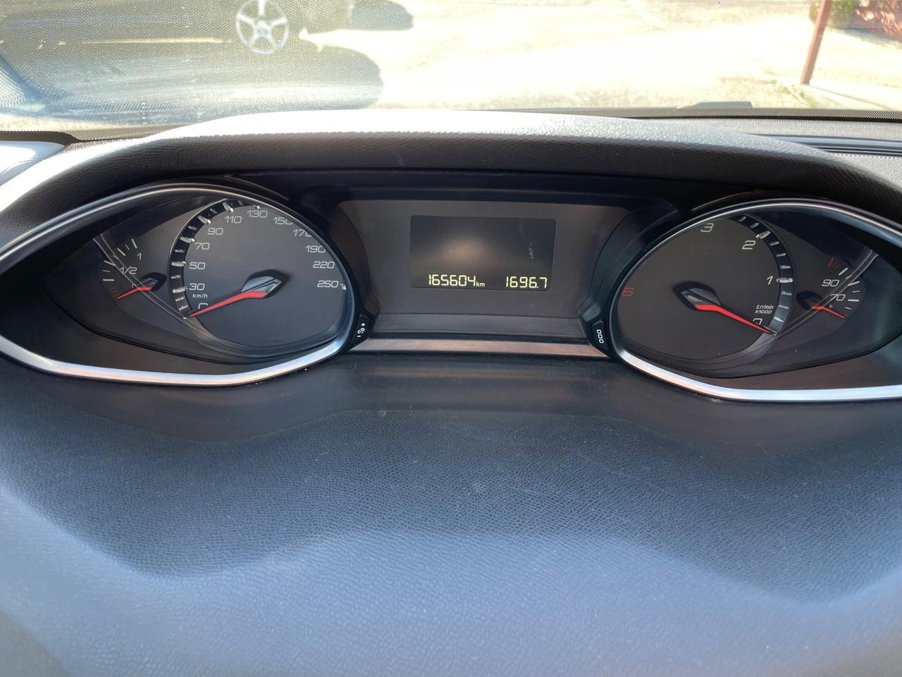 Peugeot 308 1.6 e-HDi 115 CV Stop&Start Business