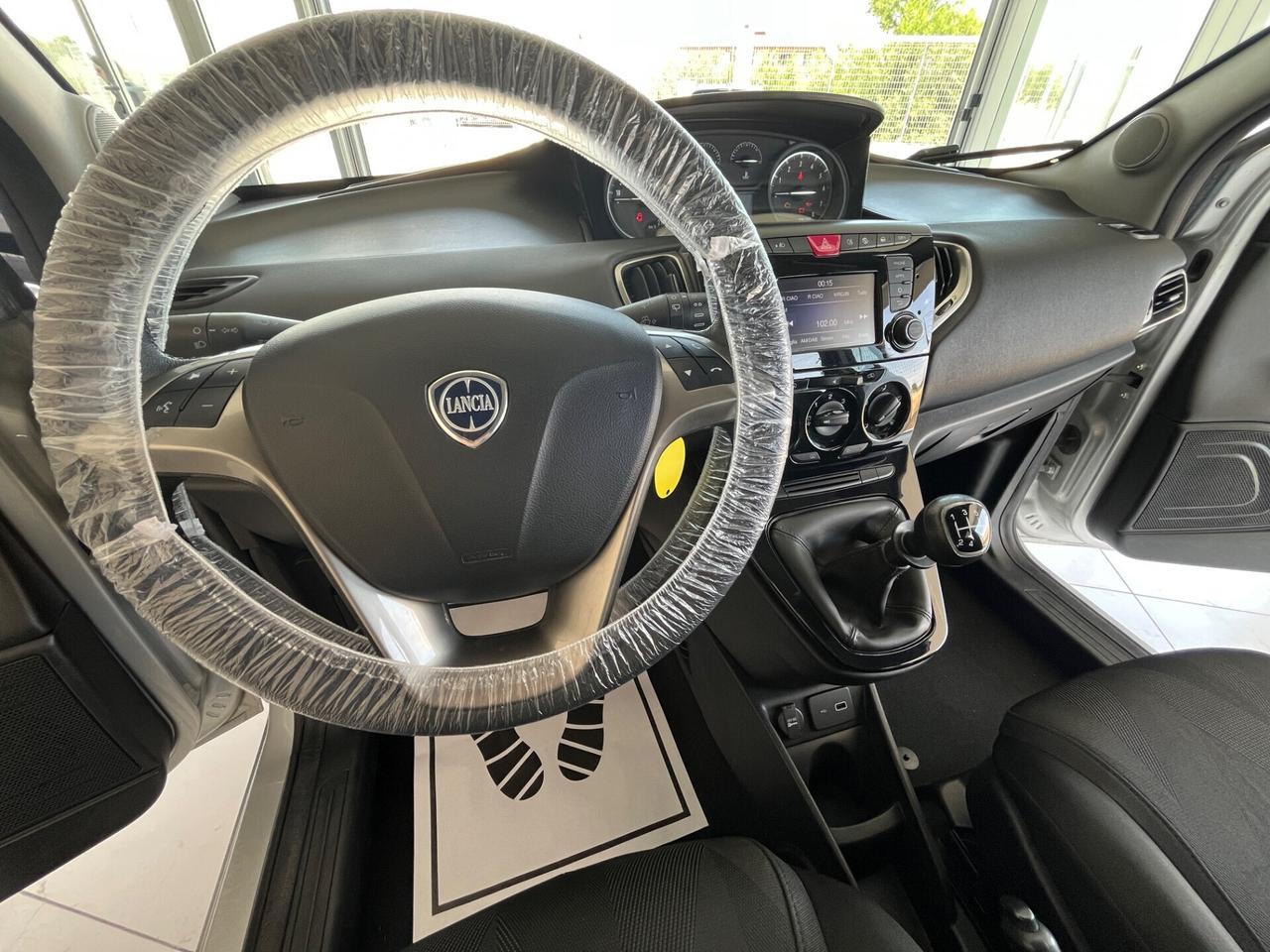 Lancia Ypsilon 1.2 69 CV 5 porte 39000 KM