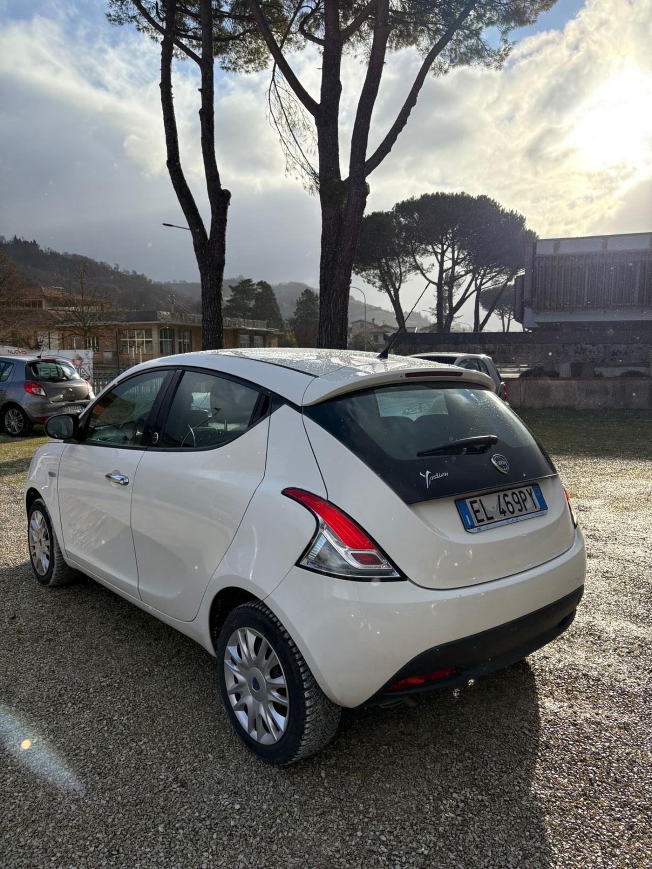 Lancia Ypsilon 1.2 benzina/GPL PERFETTA NEOPATENTATI