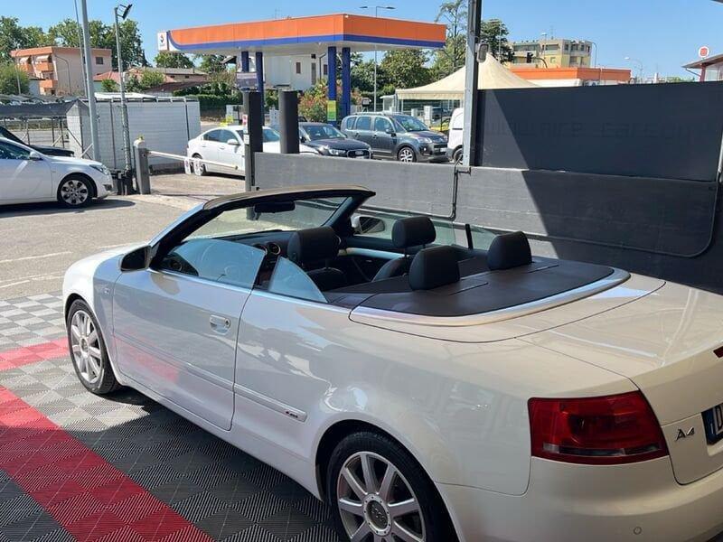 Audi A4 Cabrio 2.0 tdi *AUTOMATICA*