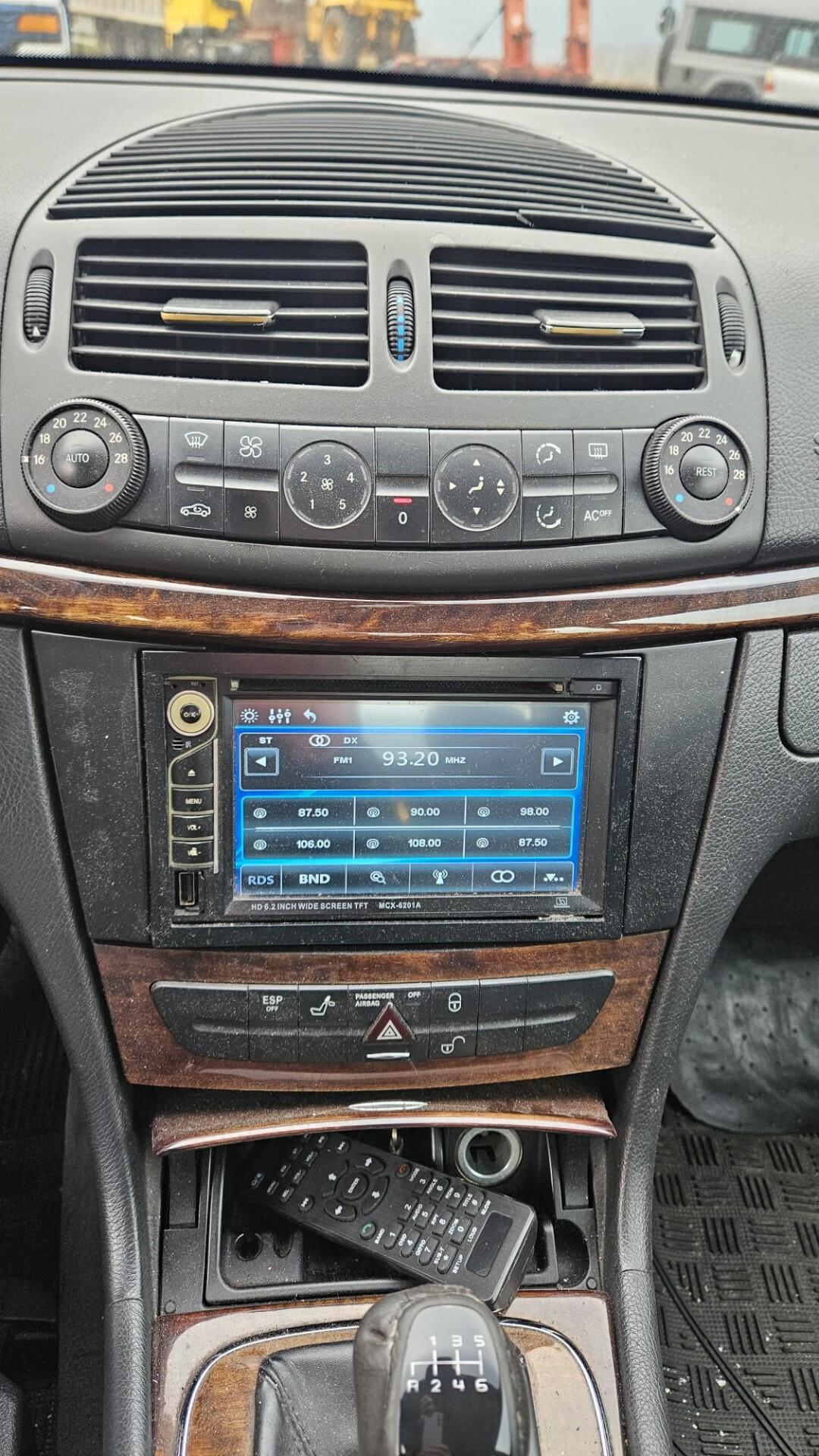 Mercedes-benz E 270 CDI cat Elegance