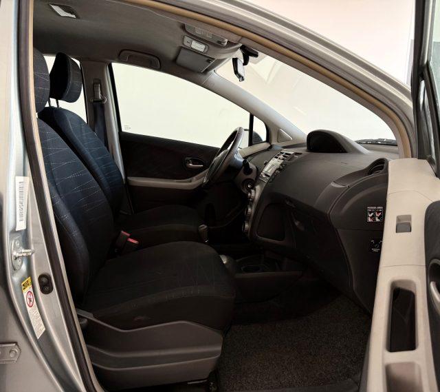 TOYOTA Yaris 1.3 5 porte M-MT SOL
