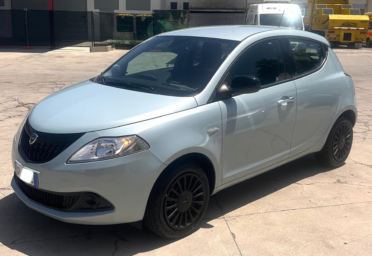 Lancia Ypsilon 1.0 FireFly 5 porte S&S Hybrid Gold