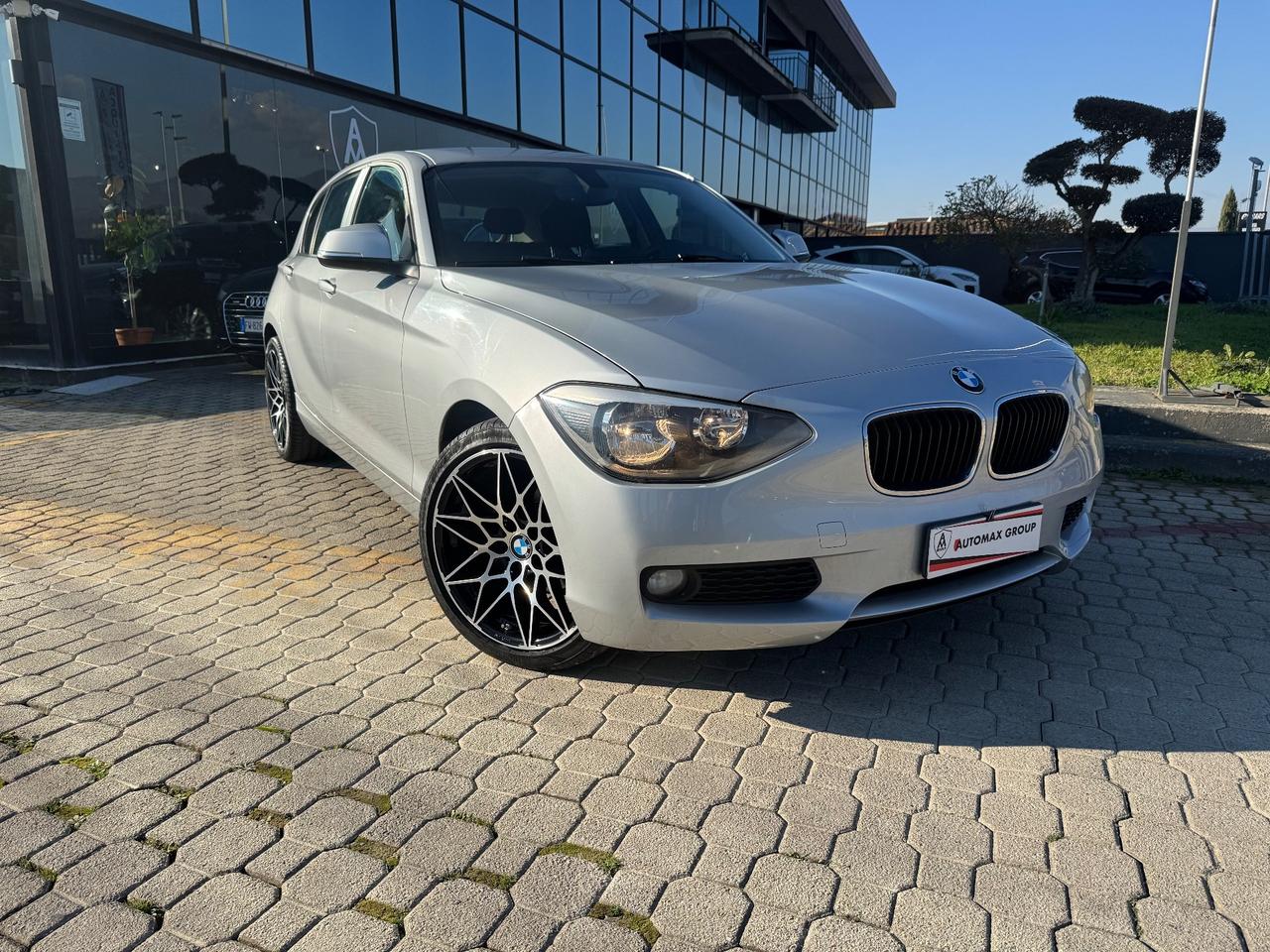 Bmw 116 116d 5p. Urban