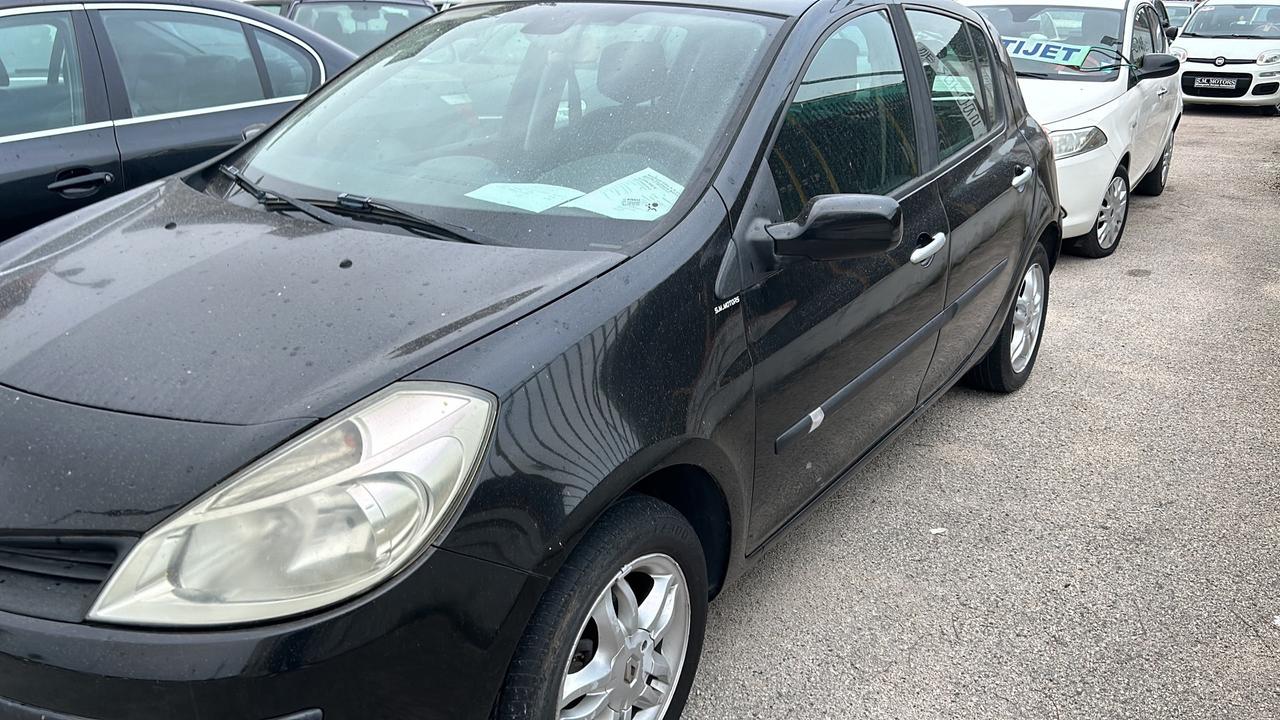 Renault Clio 1.5 dCi 85CV 5 porte Dynamique AUTOMATICA