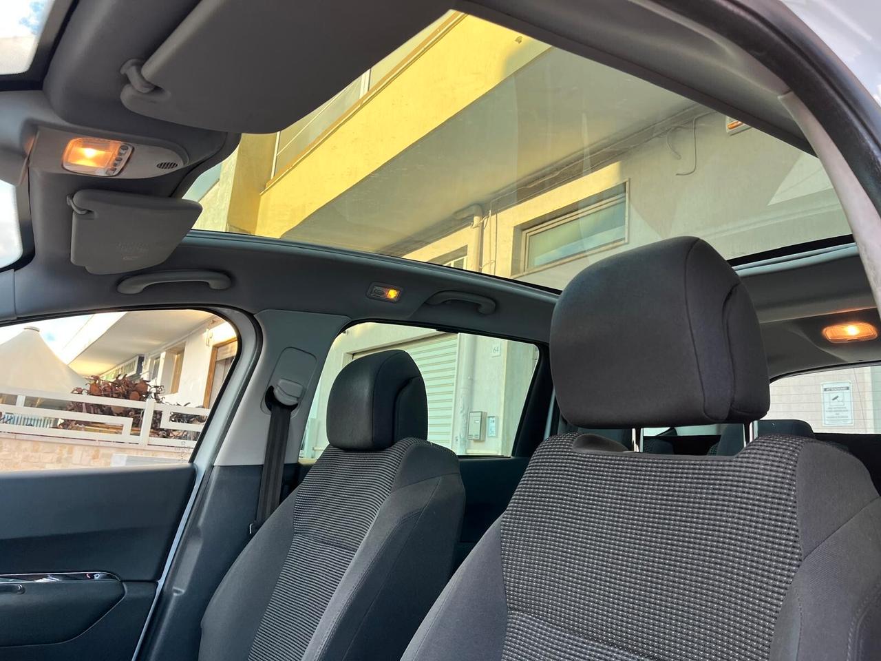 Peugeot 5008 1.6 e-HDi 115CV Stop&Start cambio robotizzato Active