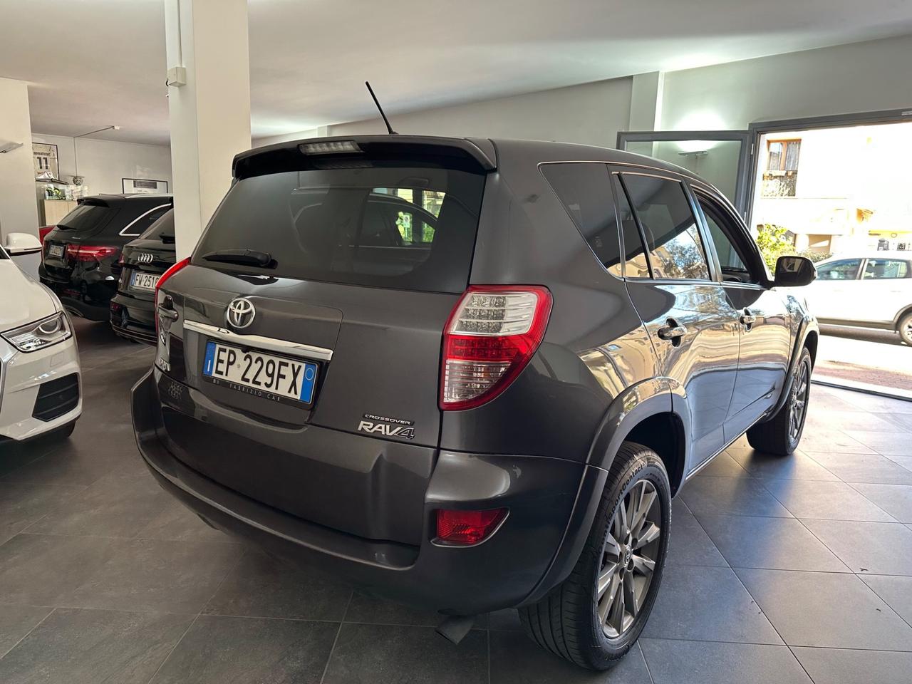 Toyota RAV 4 RAV4 Crossover 2.2 D-4D 150 CV Lounge