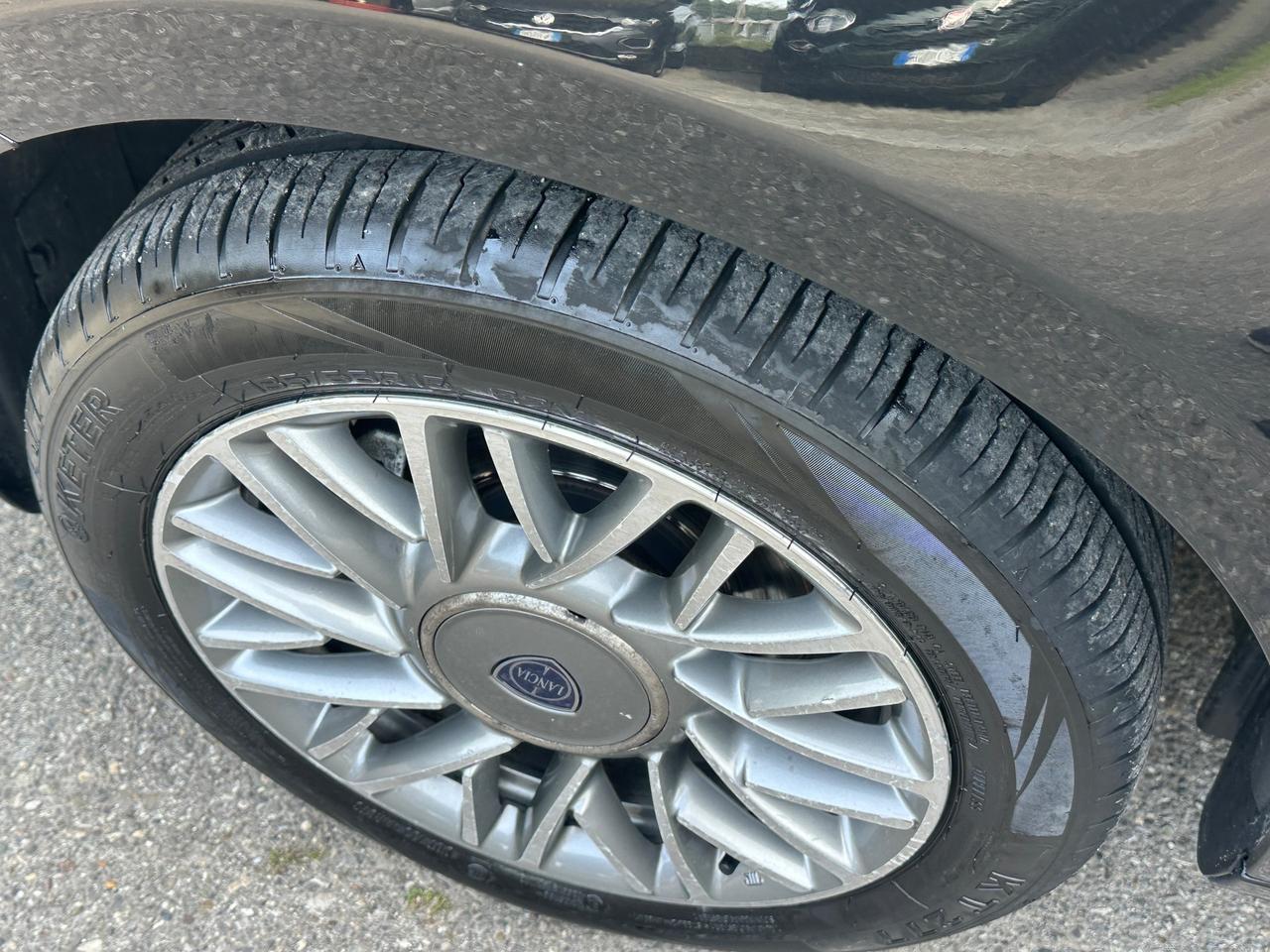 Lancia Ypsilon 1.3 Mj 95 cv S&S Platinum motore nuovo