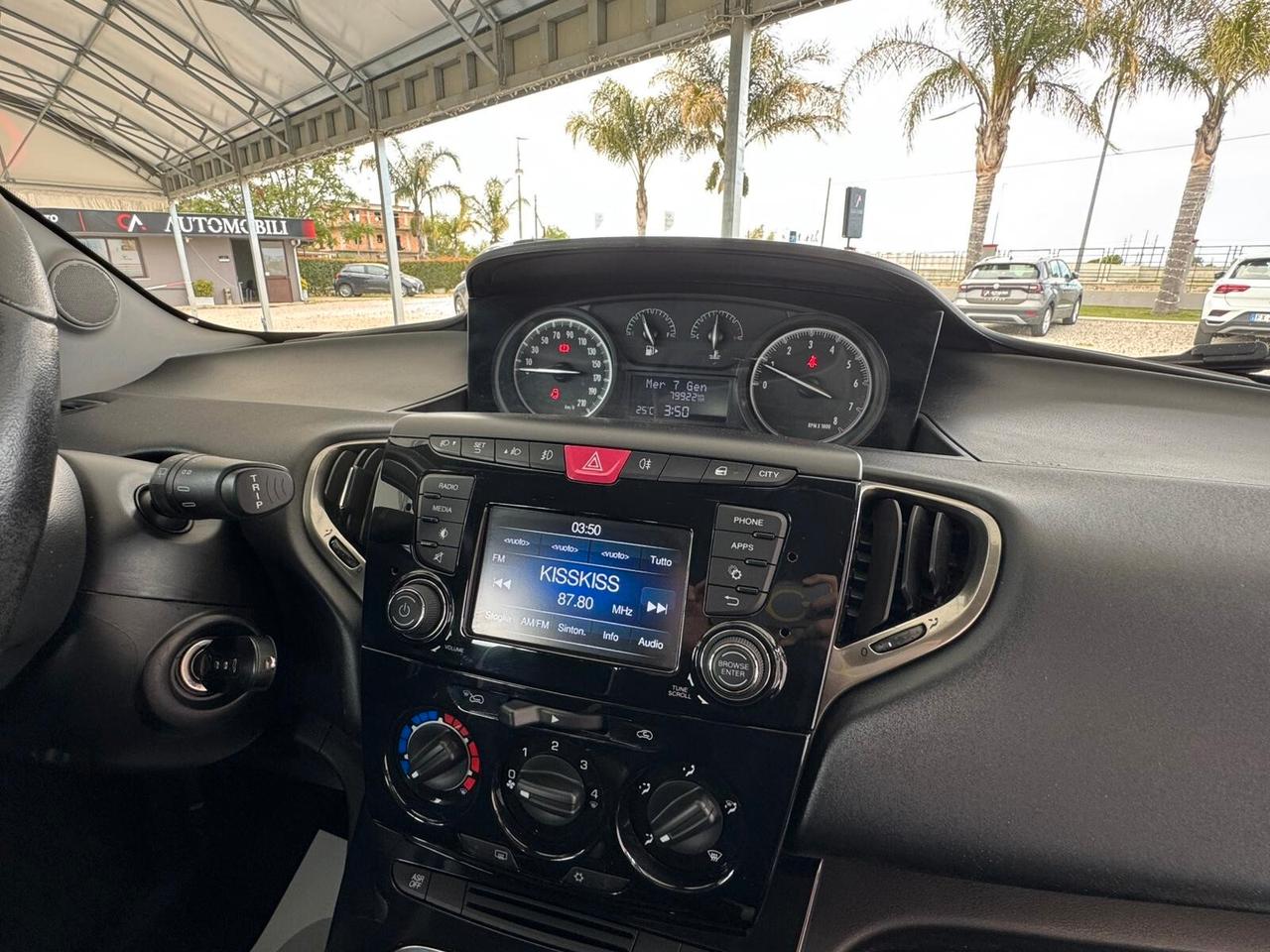 Lancia Ypsilon 1.2 69 CV 5 porte Gold