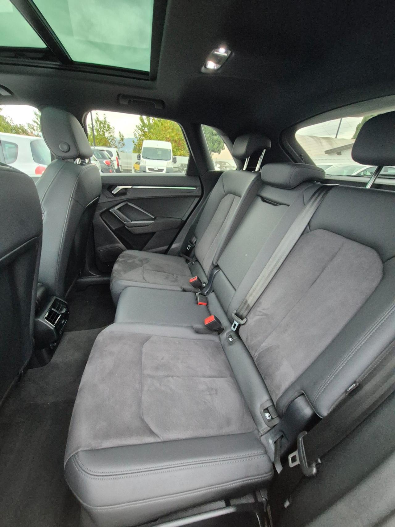 Audi RSQ3 quattro S tronic 07/2023