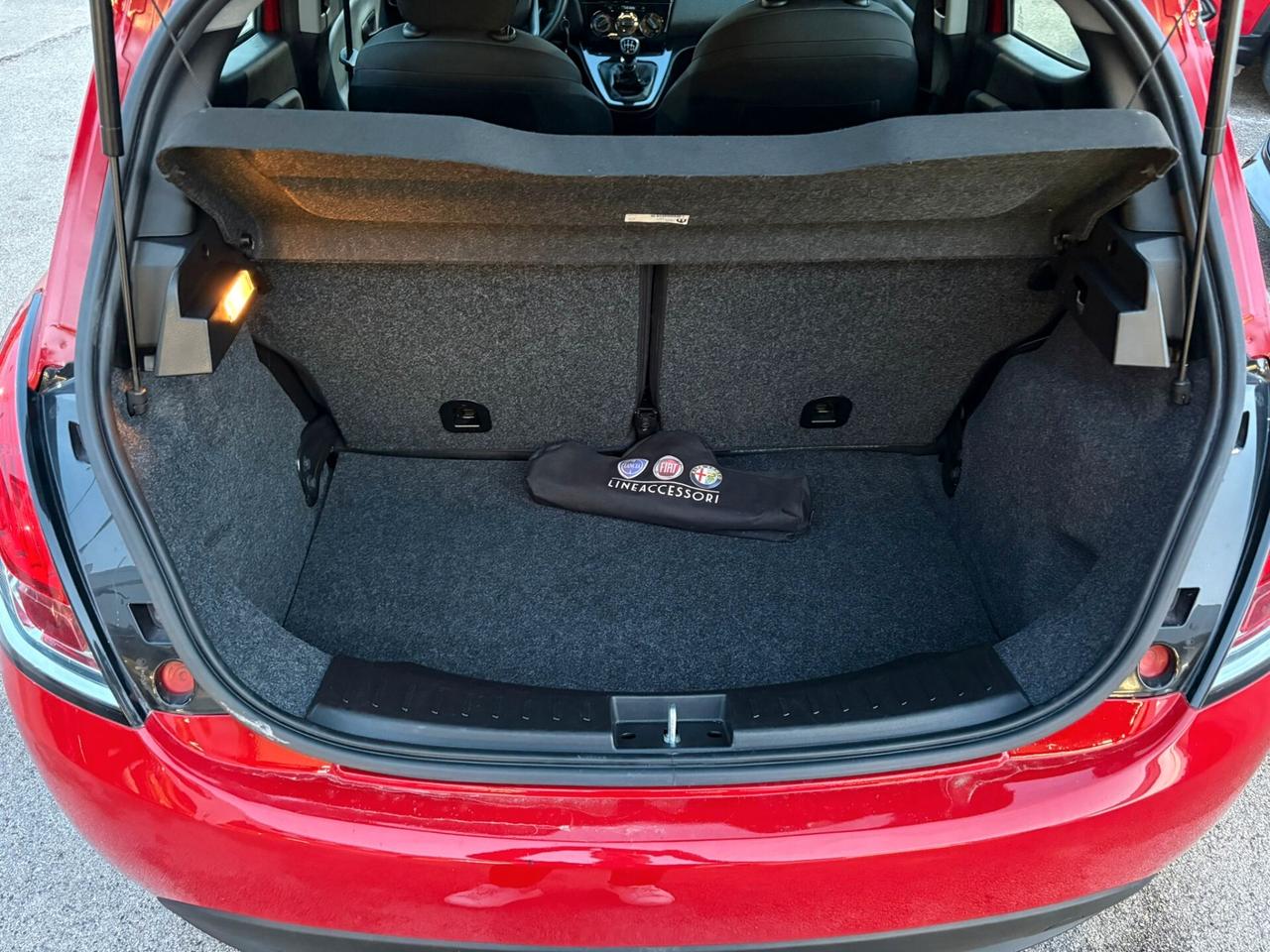 Lancia Ypsilon 1.0 FireFly 5 porte S&S Hybrid Maryne