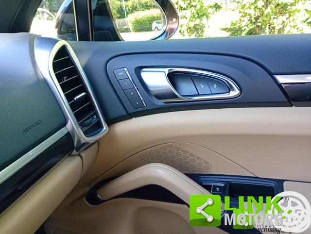 PORSCHE Cayenne 3.0 V6 tdi Platinum Edition 245cv tiptronic