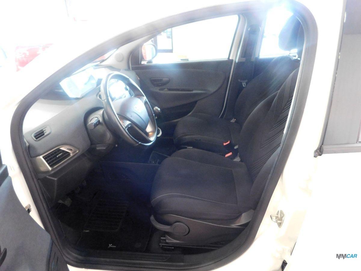 LANCIA - Ypsilon - 1.0 FireFly 5p.S&S Hybryd Gold