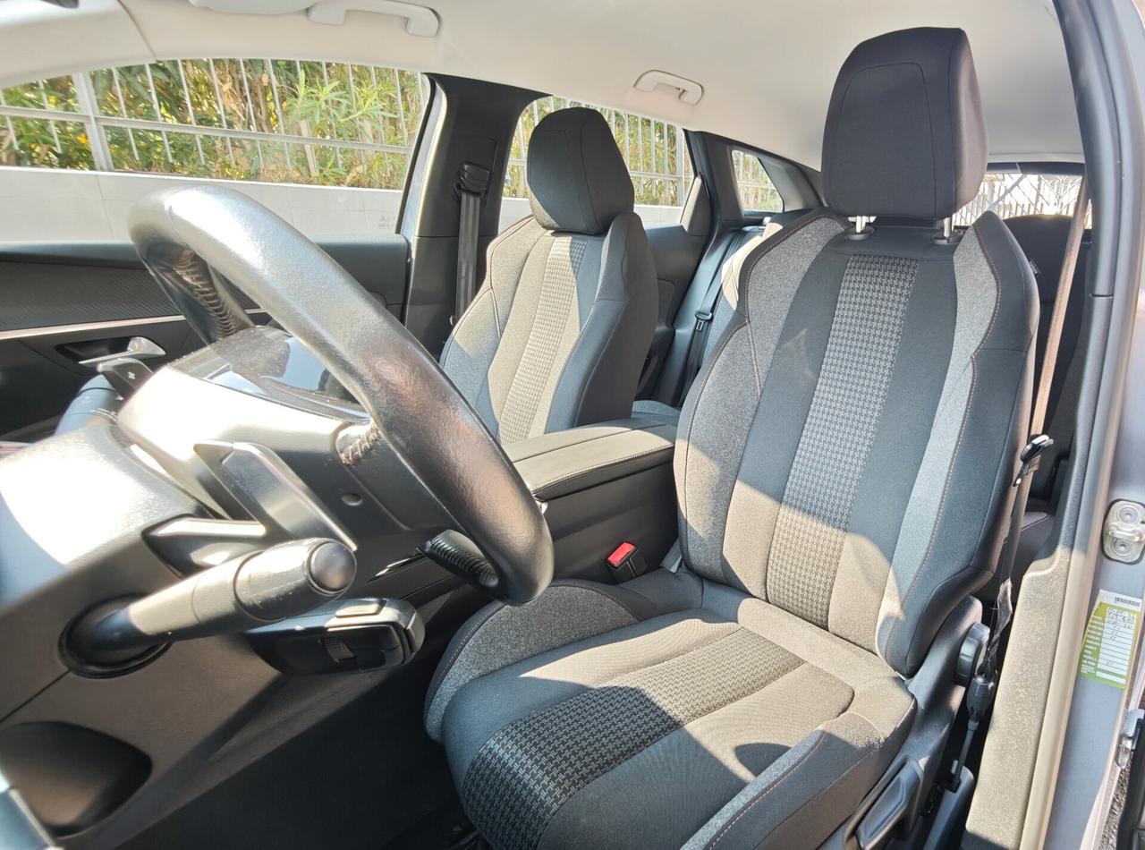 Perfetta Peugeot 3008 BlueHDi 130 S&S EAT8 Allure Pack