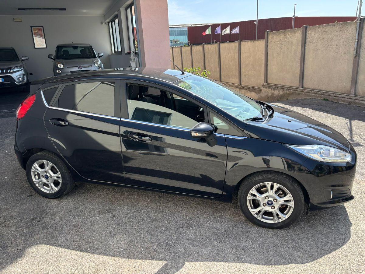 FORD Fiesta 1.5 TDCi 75CV 5p. Titanium