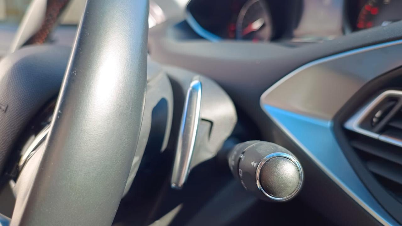 Peugeot 308 PureTech Turbo 130 S&S EAT8 Tech Edition