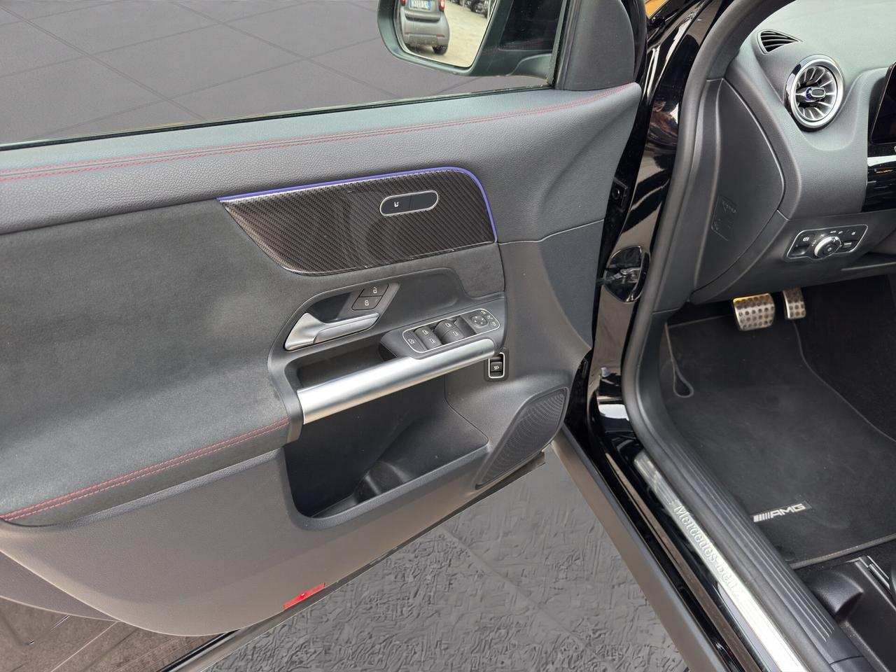 MERCEDES-BENZ GLA 180 d AUT. AMG LINE PREMIUM PLUS - MY24