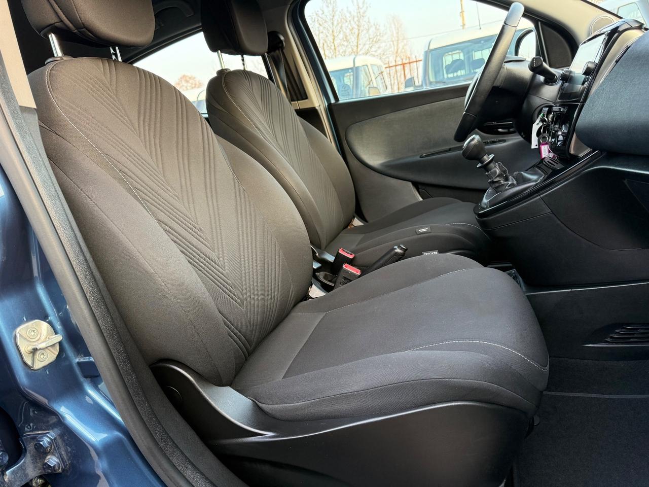 Lancia Ypsilon 1.0 69 Cv 5 POSTI S&S Hybrid Gold