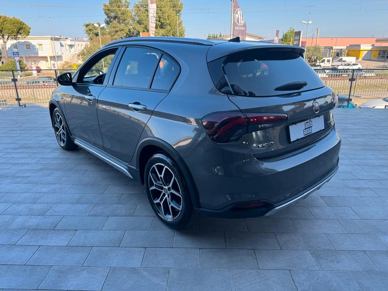 Fiat Tipo 1.0 5 porte Cross