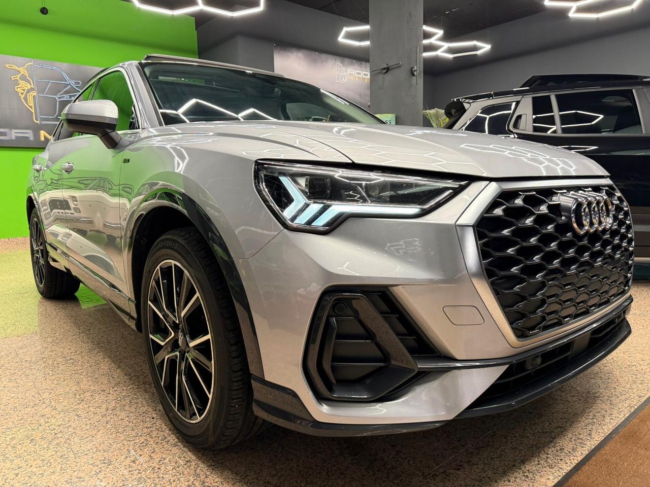 Audi Q3 TETTO Sportback SPB 35 TDI S tronic line