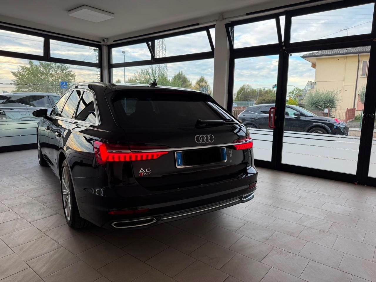 Audi A6 Avant 40 2.0 TDI S tronic Business Sport