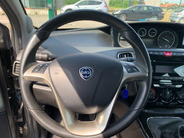 LANCIA Ypsilon 1.2 69 CV 5 porte Platinum