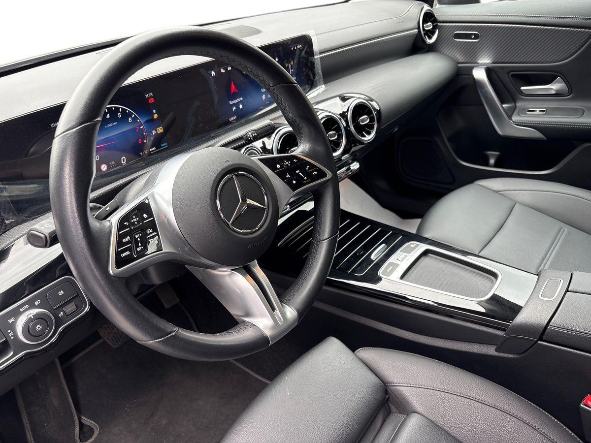 Mercedes-Benz CLA Coupe 200 Progressive Advanced Plus auto