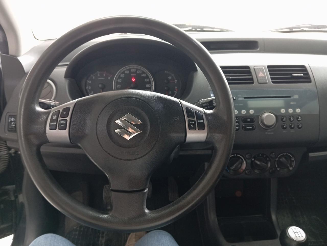 Suzuki Swift 1.3 benzina 2005 CON GARANZIA