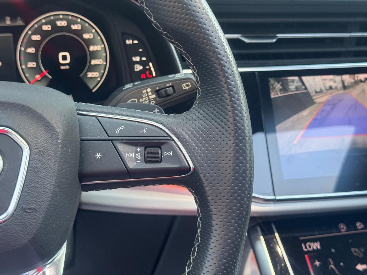 AUDI Q8 45 TDI 231 CV S-LINE TETTO R22 FULL IVA