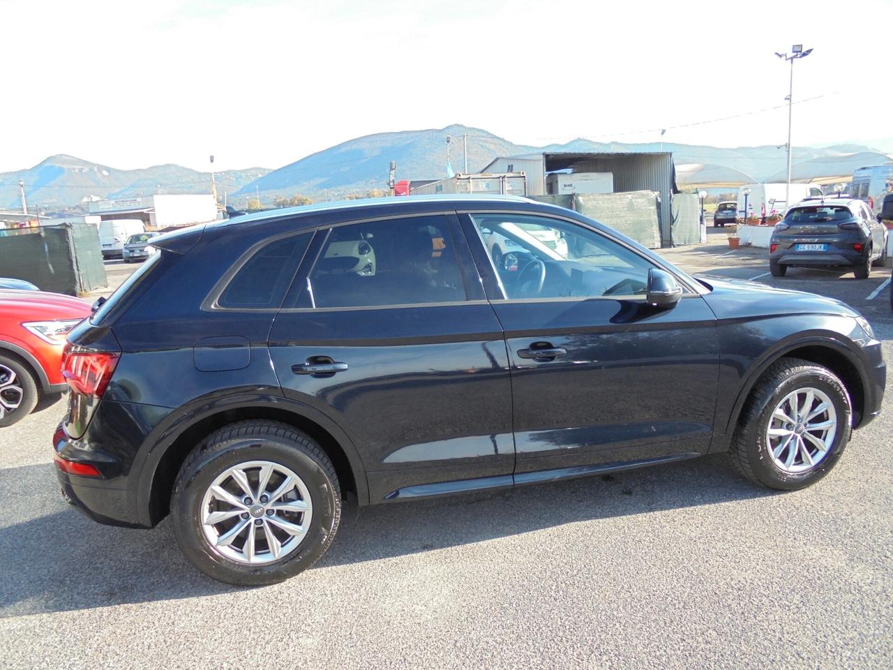 Audi Q5 35 TDI quattro S tronic Business