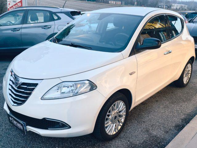 LANCIA Ypsilon 1.2 69 CV 5 porte Gold