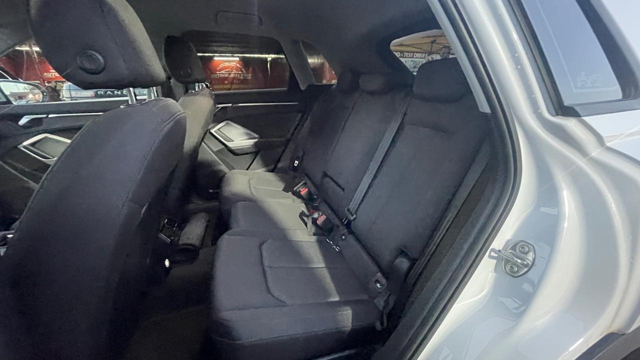 Audi Q3 35 TFSI Business Advanced