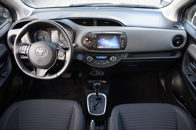 TOYOTA Yaris 1.5 Hybrid 5 porte Business