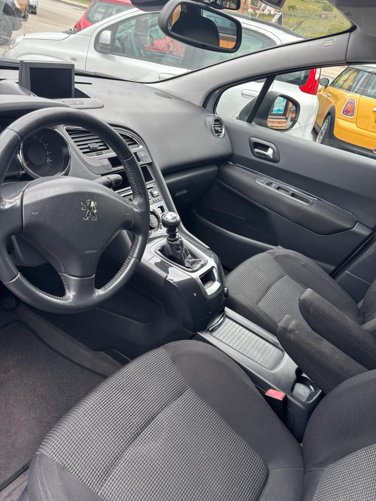 Peugeot 5008 1.6 HDi 112CV Premium 7 POSTI