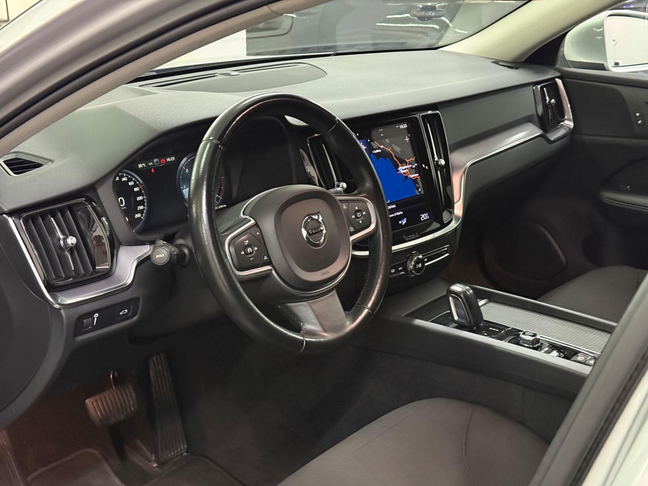VOLVO V60 2021 B4 Geartronic
