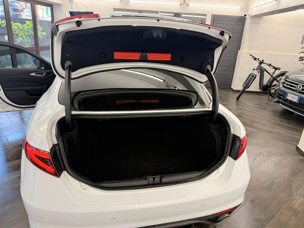 Alfa Romeo Giulia 2.2 Turbodiesel 150 CV AT8