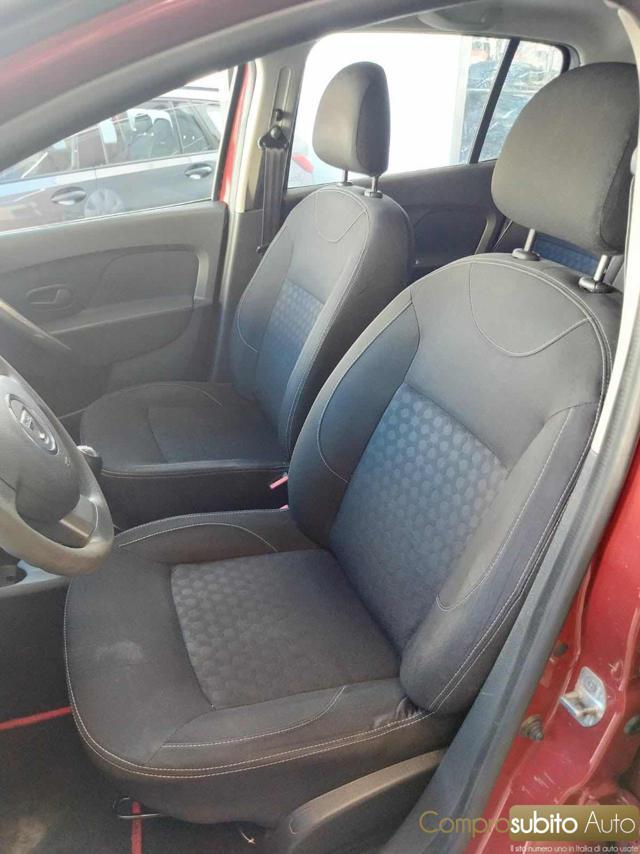 DACIA Sandero 1.2 75CV Serie Speciale Lauréate Family