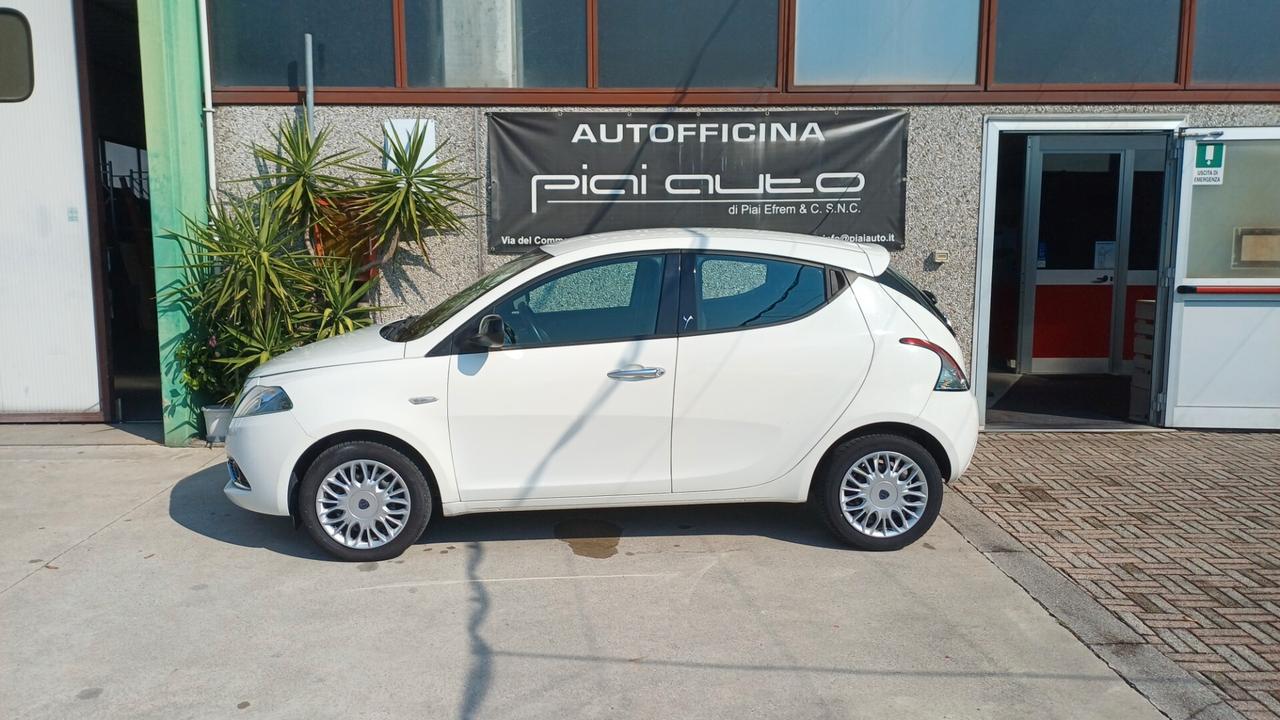Lancia Ypsilon 1.2 69 CV 5 posti Silver Unica Proprietaria