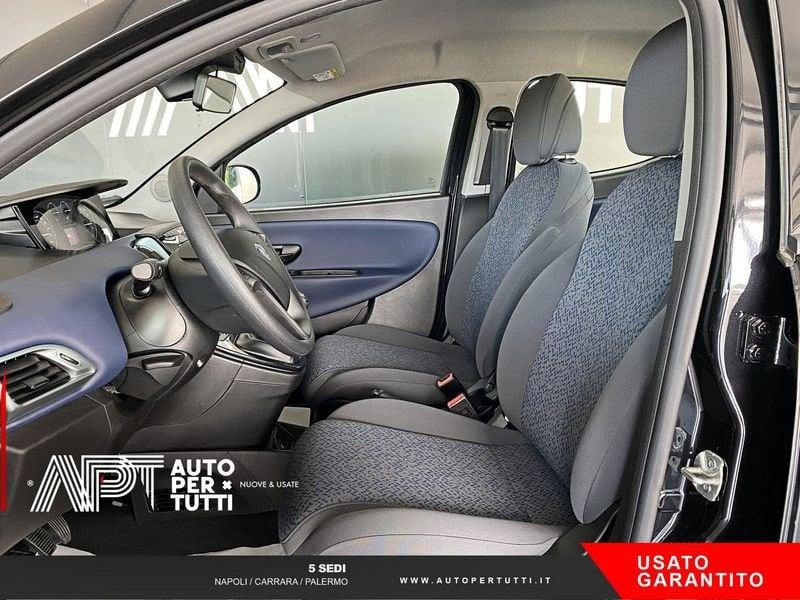 Lancia Ypsilon Ypsilon 1.0 firefly hybrid Silver Plus s&s 70cv