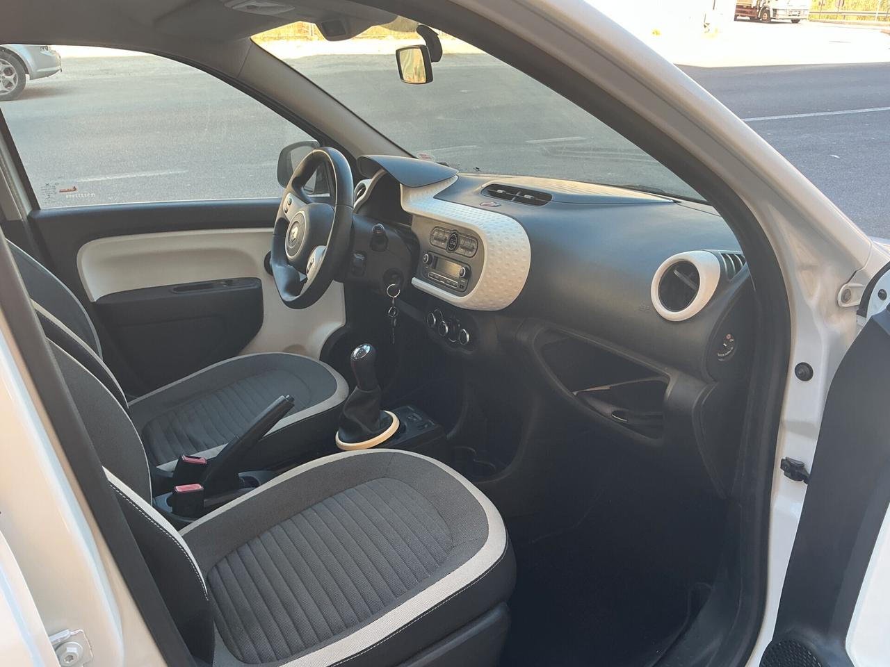 Renault Twingo 1.0 SCe Live