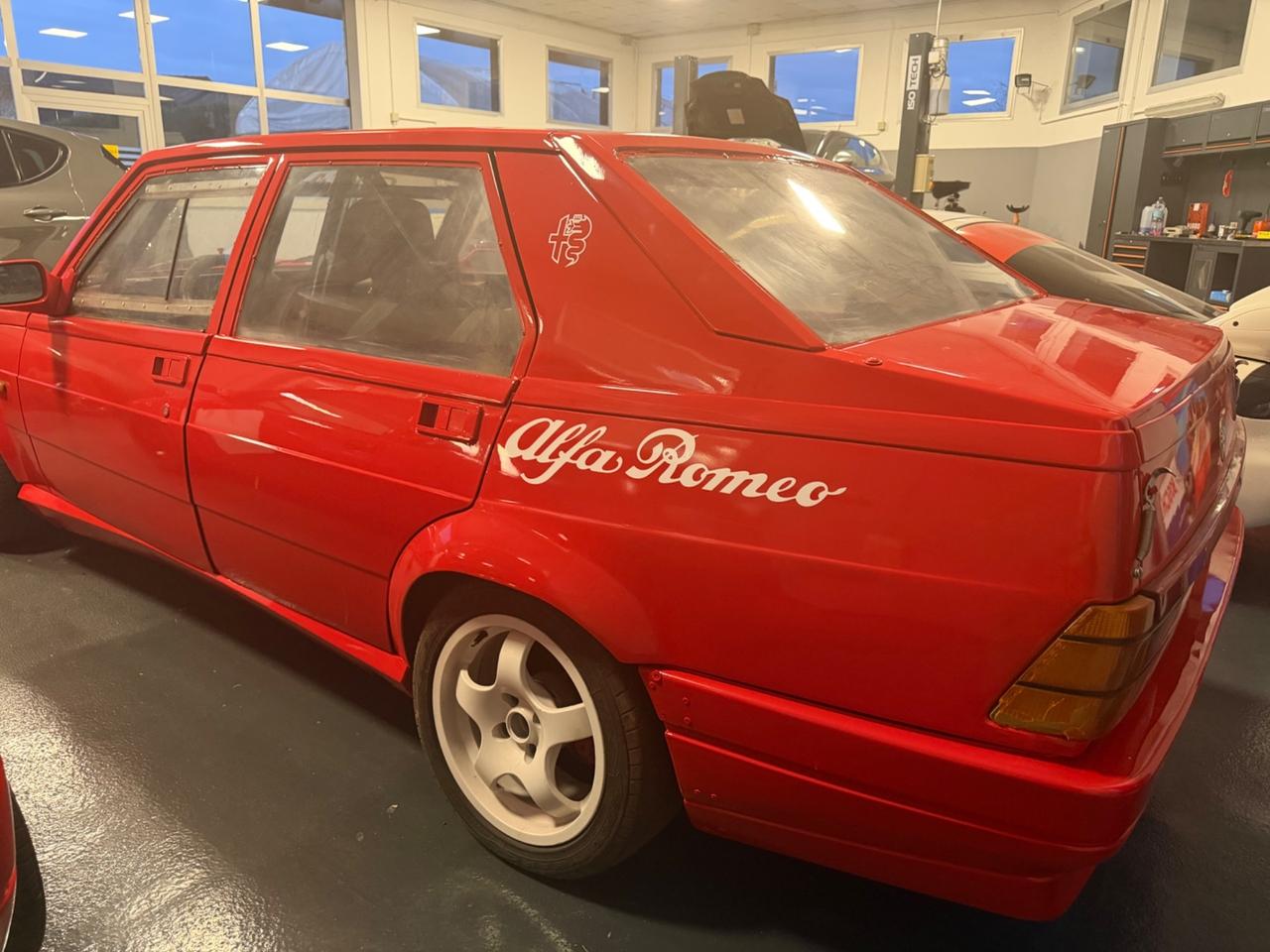 Alfa Romeo 75 2.0 TS Rally Drift