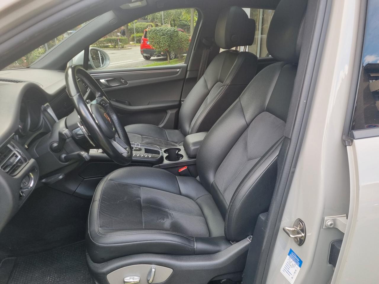 Porsche Macan 2.0 245CV TETTUCCIO APRIBILE