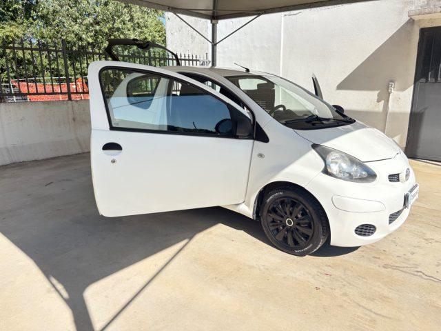 TOYOTA Aygo 1.0 12V VVT-i 3 porte Deep Ocean Connect OK NEOP