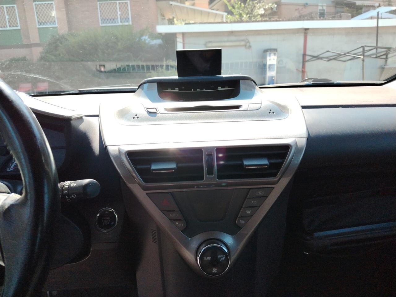 Toyota iQ 1.0 Sol