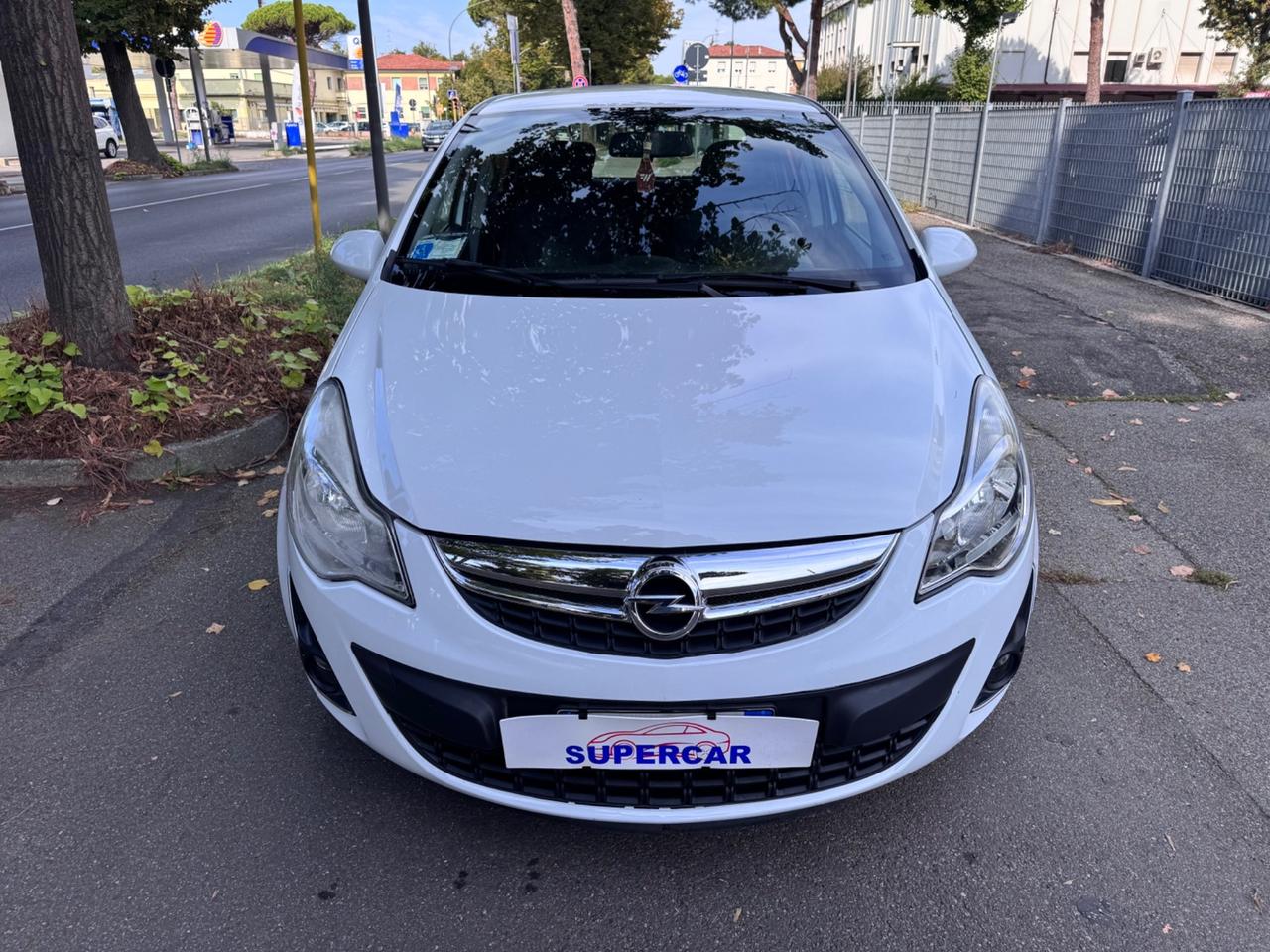 Opel Corsa 1.2 5 porte neopaten garanzia12 mesi