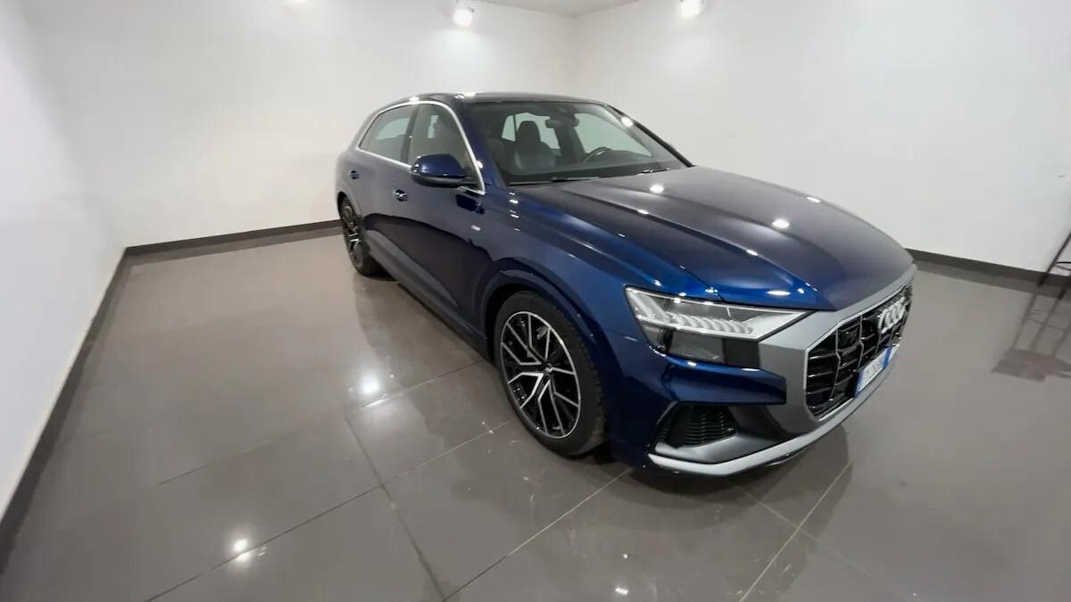 Audi Q8 50 TDI 286 CV quattro tiptronic