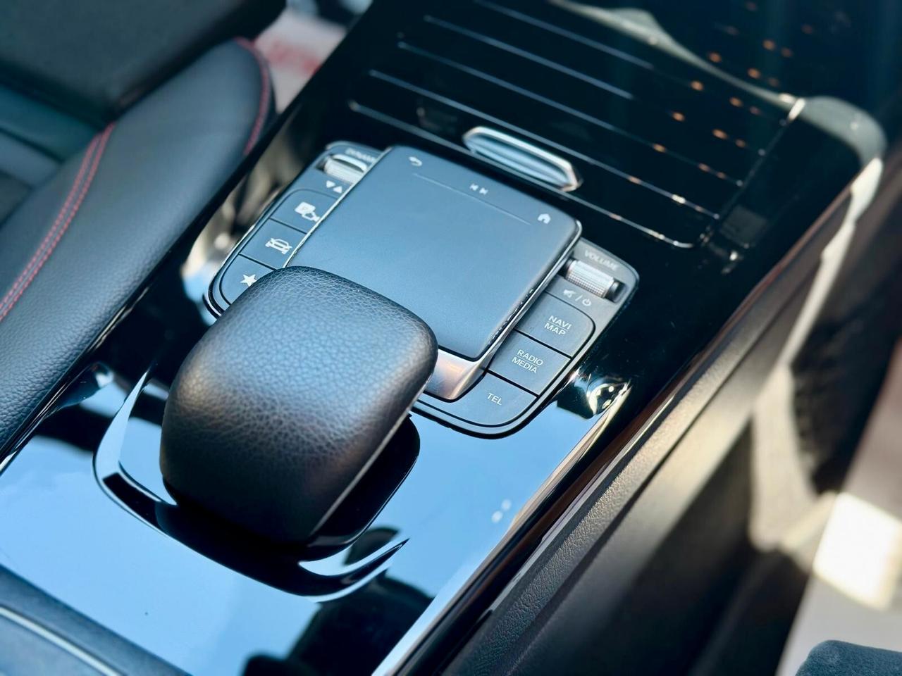 MERCEDES-BENZ A180D 116HP PREMIUM AUTOMATICO- 2020