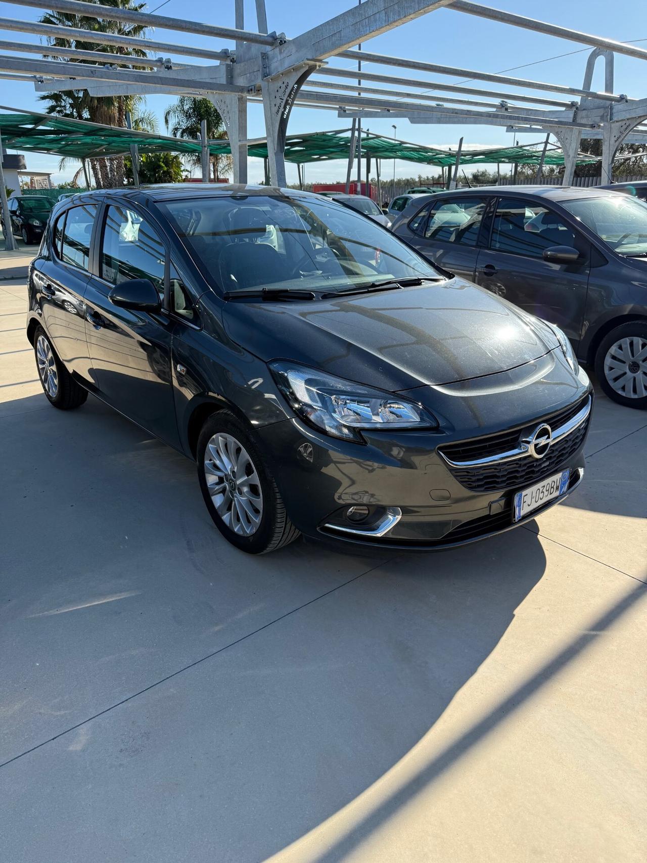 Opel Corsa 1.2 5 porte